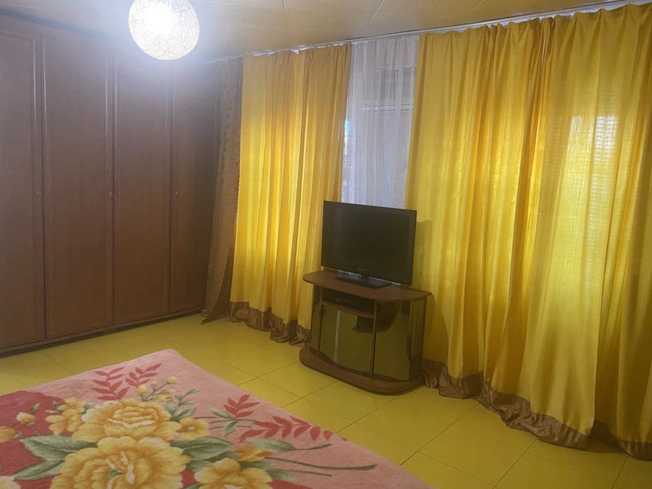 Дом  4 комнаты с бассейном