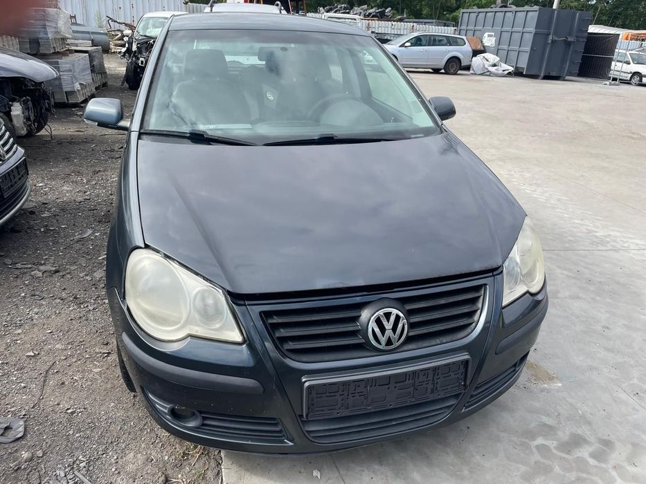 Volkswagen Polo 9N  Na Części Kolor : LC7V