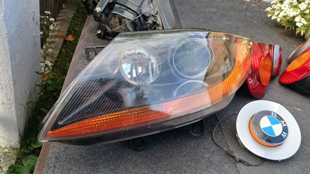 Оптика для автомобіля bmw z4 e85. Є одна фара до toyota camry v50