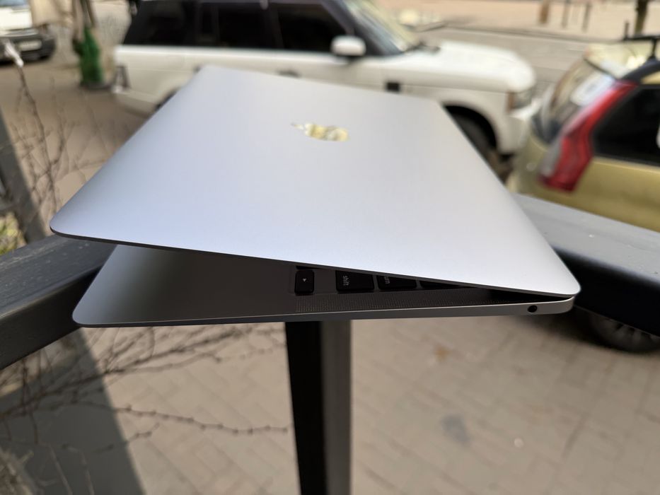 MacBook Air 13” M1 8/256gb Space Gray з apple care+ до листопада 2026