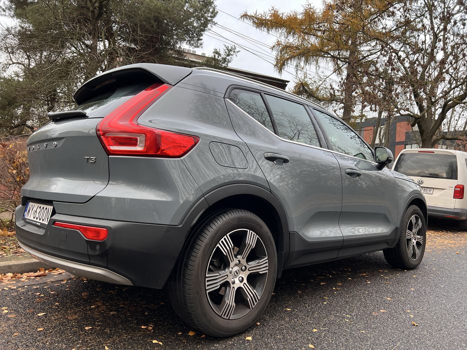 Sprzedam Volvo XC40 na gwarancji