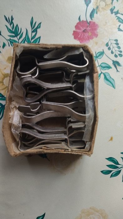 Продам зажими  нержавійки
