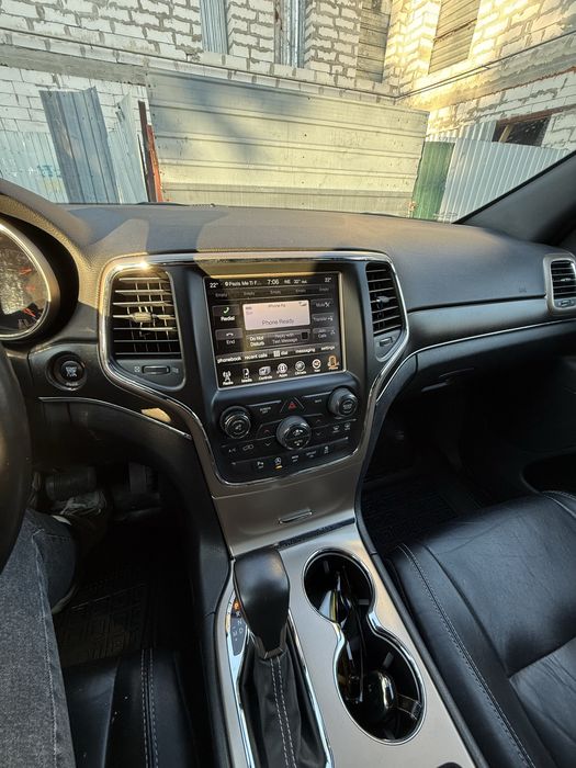 Jeep Grand Cherokee 2016 року