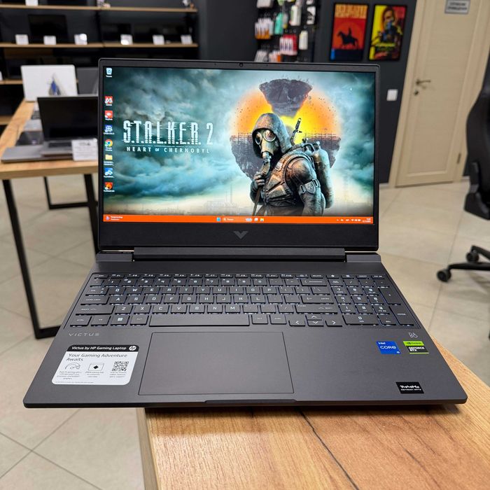 Iгровий HP Victus 15 - 144 Гц/i5 12450H/RTX 4050 6 GB/16 GB/512 NVME