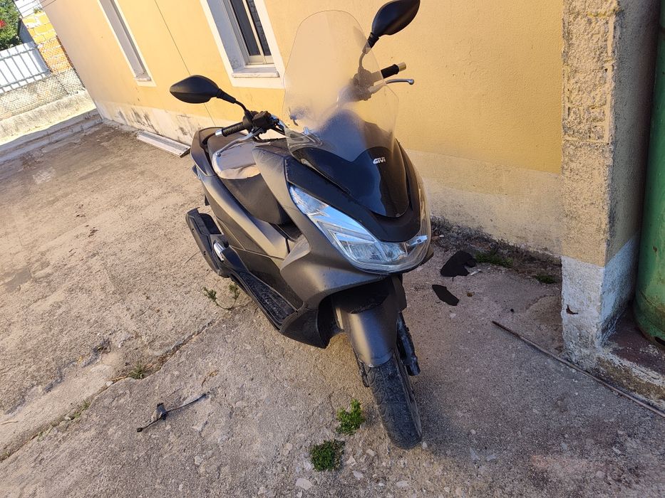 PCX 2014.o motor foi feito e revisado recentemente.