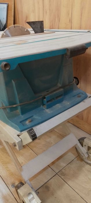 Pilarka stołowa Makita MLT100 Piła + stół WST03