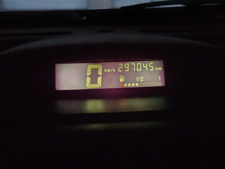 Renault Twingo com teto de abrir de correr
