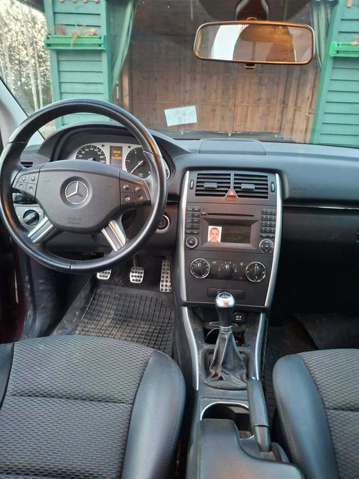 Sprzedam Mercedesa B klase 180