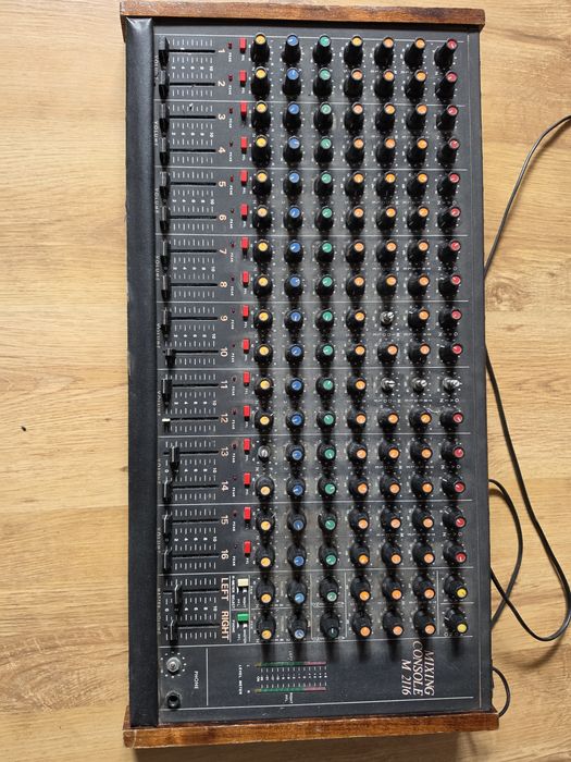 Mixing console M 2116