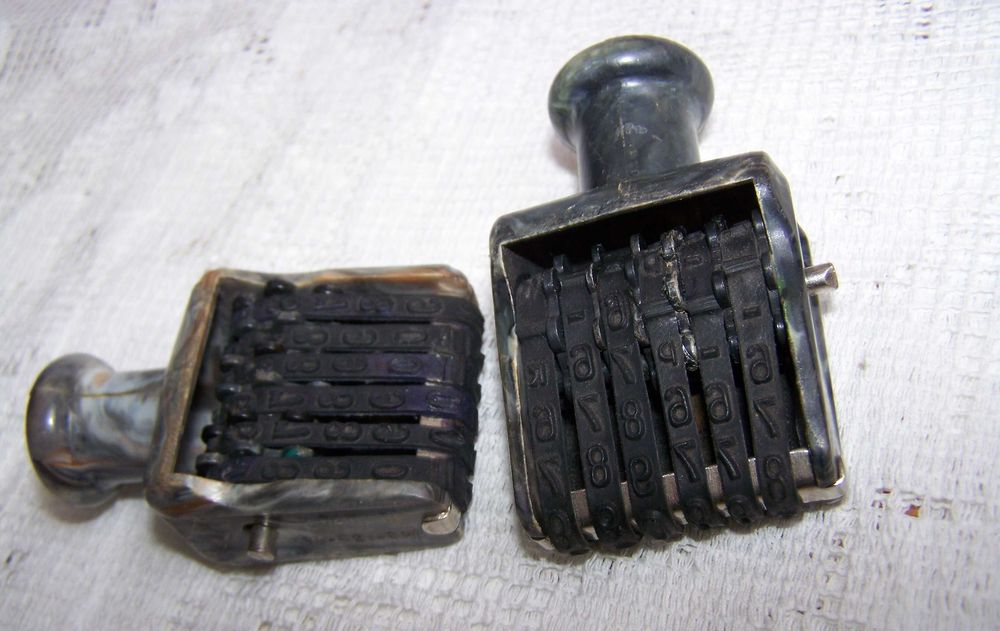 Канцелярский штамп-нумератор ручной