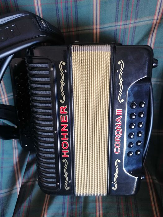 Concertina Hohner Corona lll 3* Voz Funana