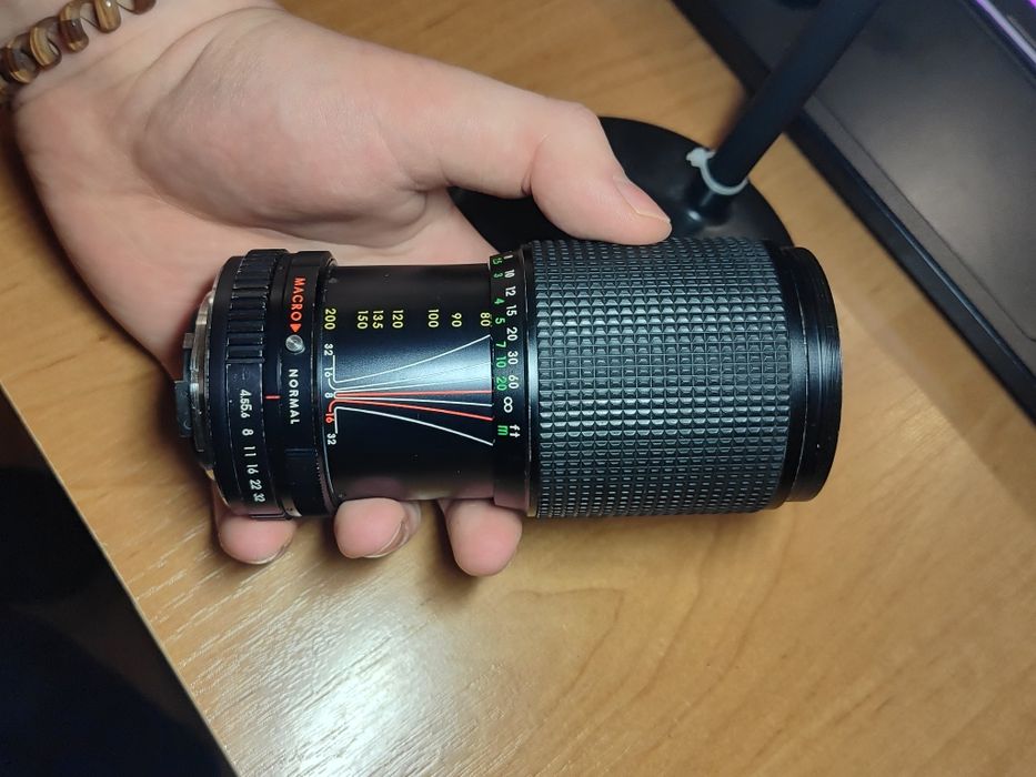 Rokinon Mc Auto Tele Zoom Macro 1:4. 80~200mm