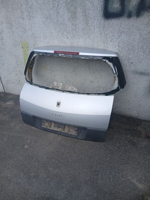 Кришка багажника сценік 2