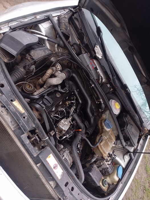 Продам ауді а4б6 кузові 1.9д бляха