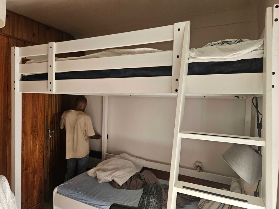 Beliche IKEA e colchão como novos (urgente; para desocupar)