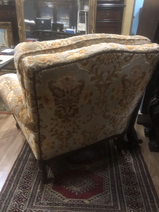 Sofa de 1 lugar forrado a veludo