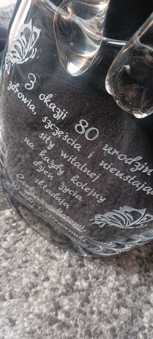 Szklany koszyk 80 urodziny z dedykacją