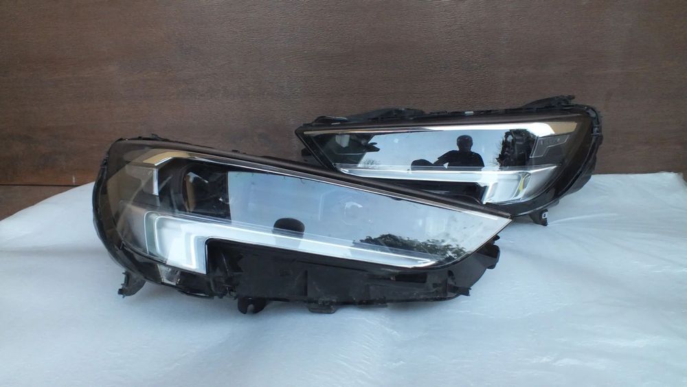 Lampa przednia prawa lewa Opel Insignia B ILUX Led