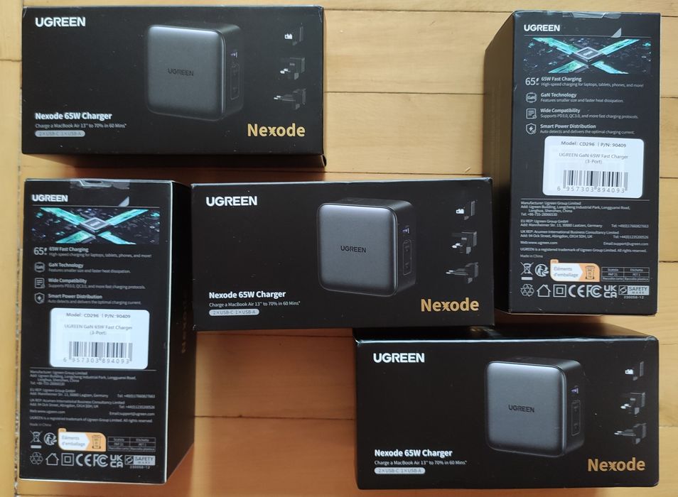 Універсальна зарядка GaN Ugreen Nexode 65Вт з перехідниками