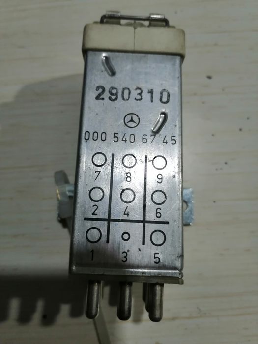 Przekaźnik przepięciowy Mercedes W124