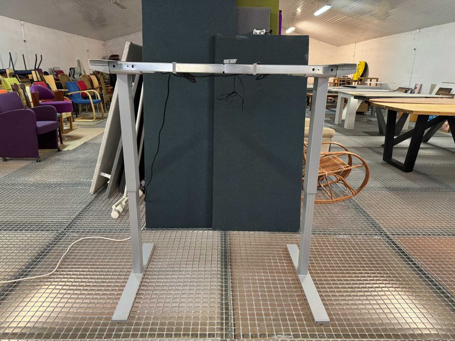 Stelaż z elektryczną regulacją wysokości biurko elektryczne Swedstyle