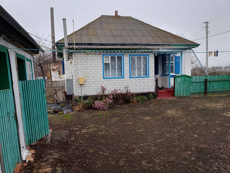 Продам цегляний будинок