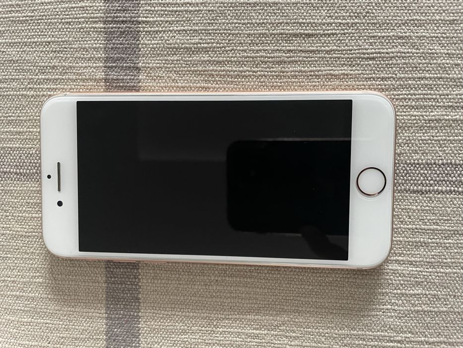 iPhon8 64GB Rose Gold
