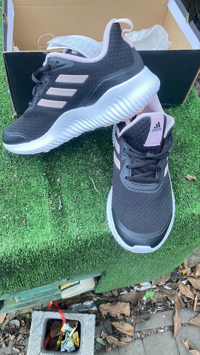 Кросівки adidas орігінал...