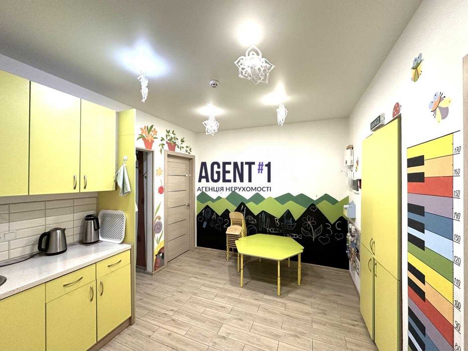 Фасадне приміщення на першому поверсі в ЖК Сучасний, 70 кв.м.