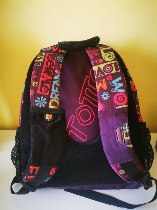 Mochila da TOTTO + Estojo
