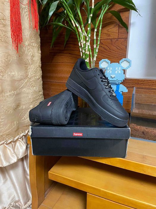 Nike Air Force 1 Low Supreme Czarny r.45