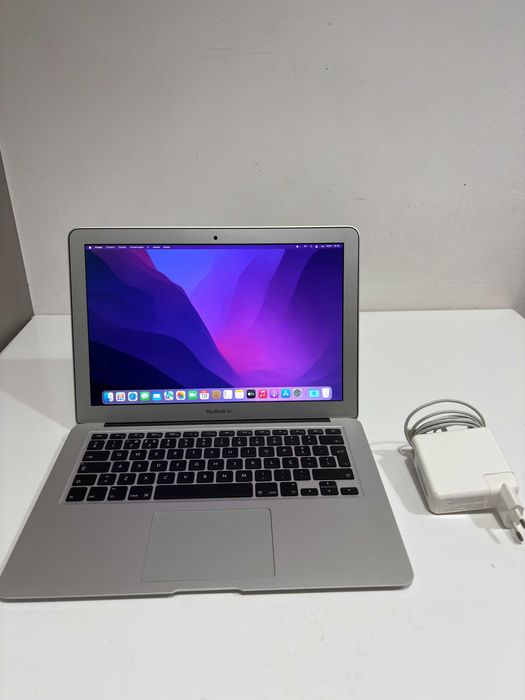 MacBook Air 13” (2017)