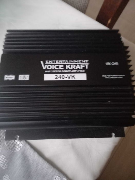 wzmacniacz samochodowy