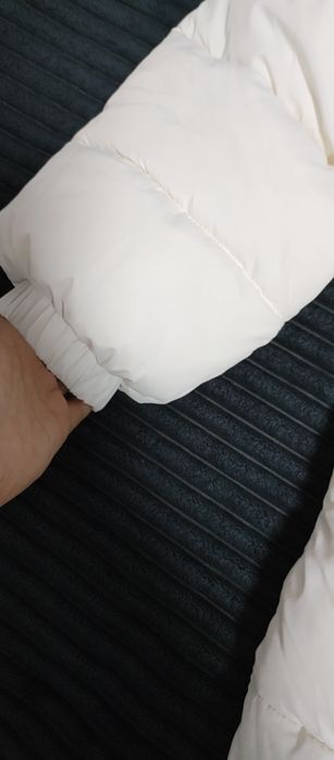 Пуховик молочний modus