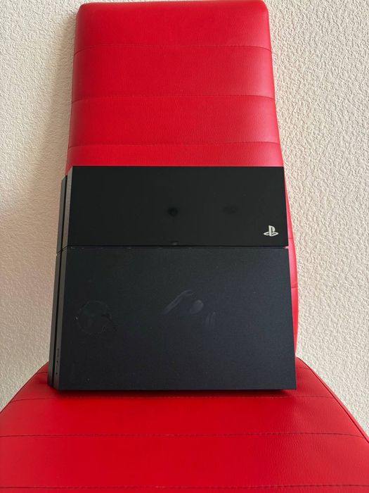 Sony PlayStation 4 PS4 500GB + джойстик, кабелі