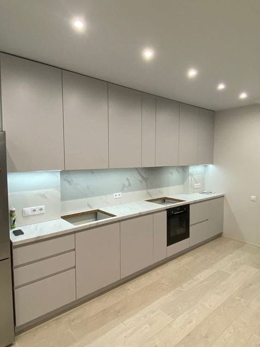 Cozinhas e roupeiros por medida *Fabricante*