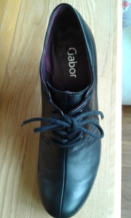 Полусапожки кожаные фирмы "Gabor" черного цвета 37,5-38 размера