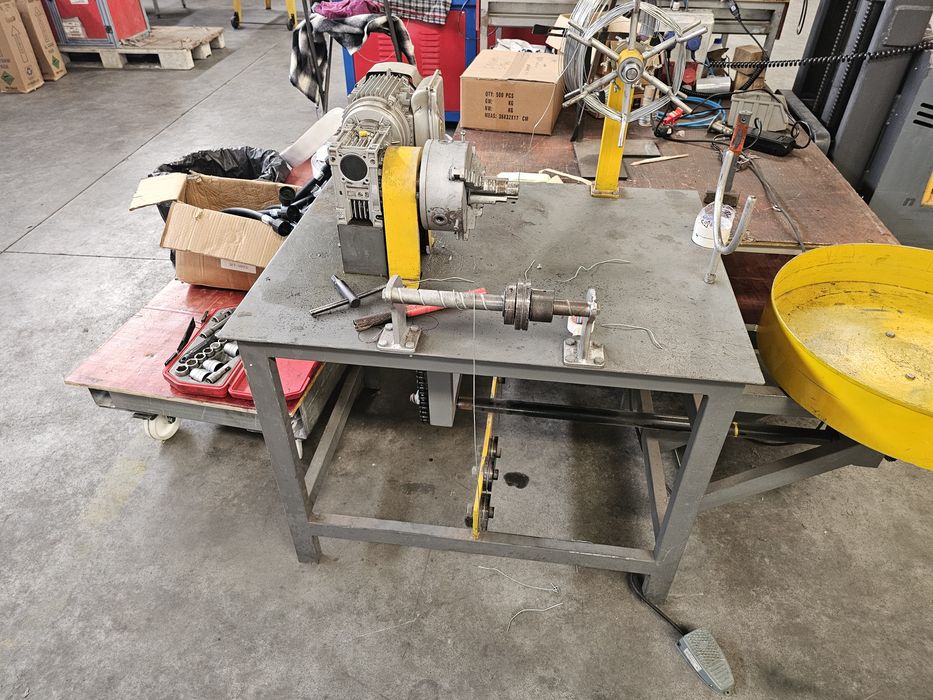 Máquina de aramar mangueiras