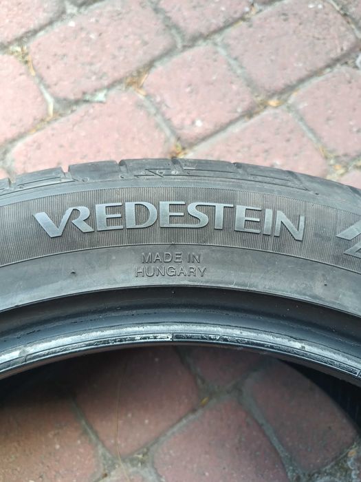 Sprzedaję dwie opony 225/45/R17.