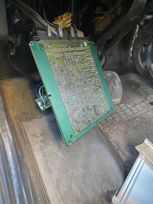 Прошивка автомобілів. Ремонт та кодування ЄБУ.