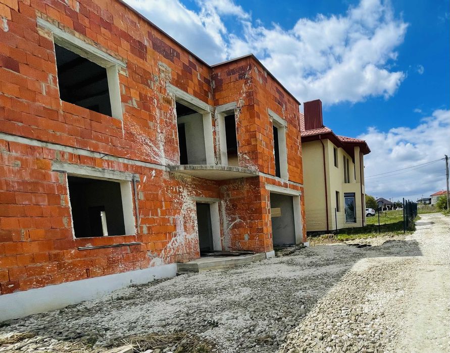 Продаж  окремого будинку ділянка 6 соток Малечковичі поруч Львів!