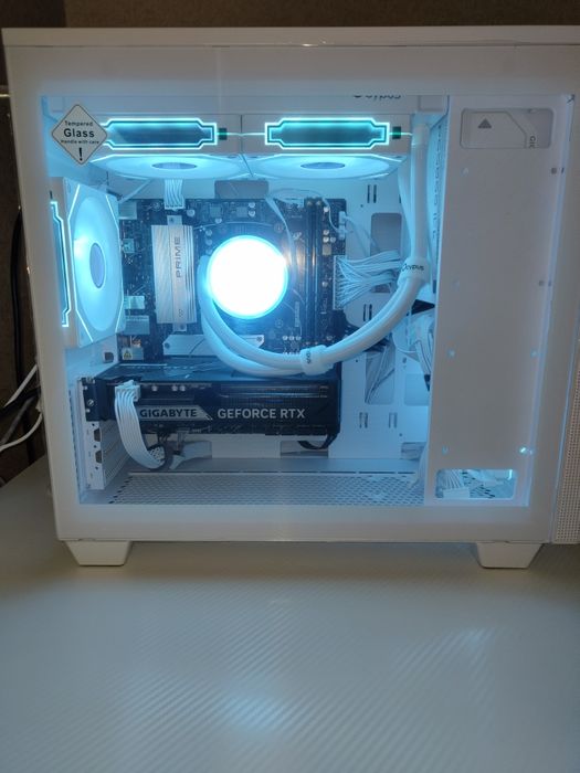 RTX5060TI 8gb DDR5 32GB 6000mhz ,Ryzen 5 8600G,NVME 1 tb