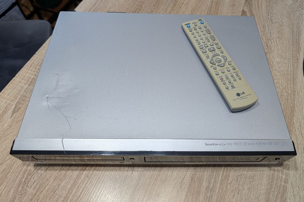 LG RC 185 #Nagrywarka DVD VHS #6HD #Hi-Fi Stereo #DivX #DV #Pilot #Przegrywanie VHS na DVD