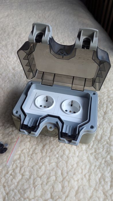 Podwójne gniazdo gniazdko elektryczne ogrodowe wodoszczelne