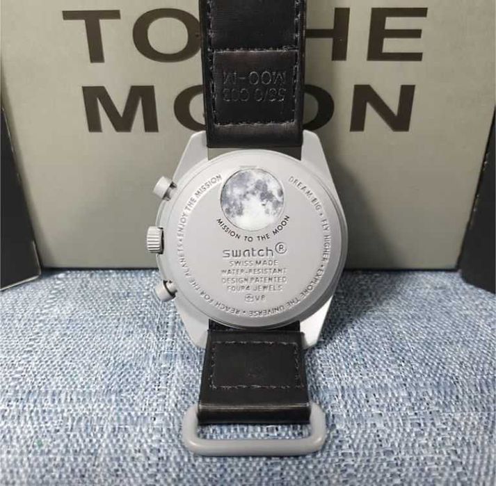Swatch x Omega Bioceramic Moonswatch Mission to the Moon SO33M100