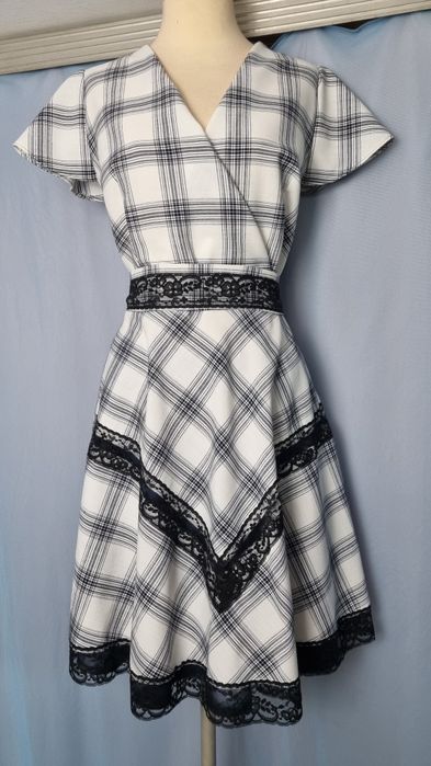 Sukienka na  lato w kratkę,roz.36/38/40