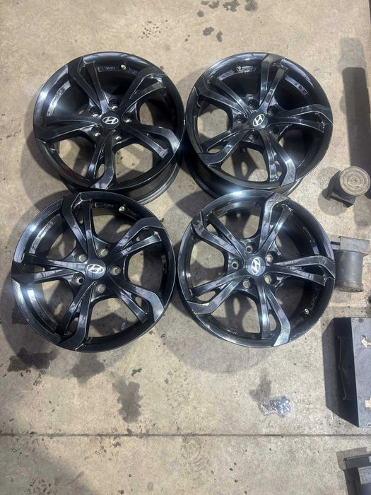 4szt. Alufelgi Hyundai 17 calic 7J ET47 5x114,3 czujniki TPMS