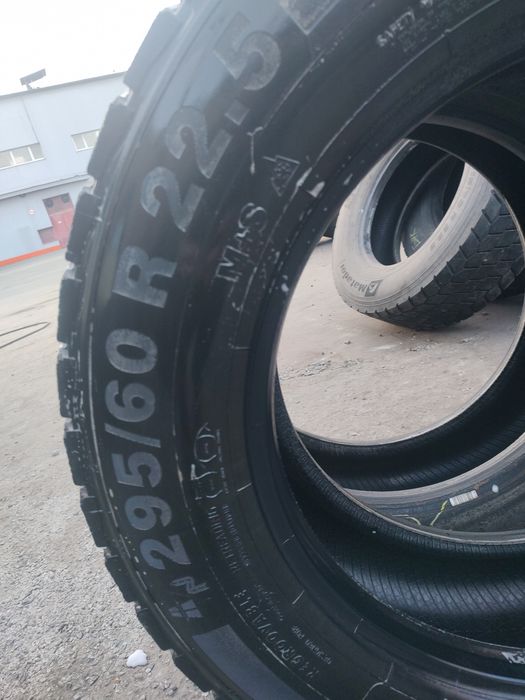 295/60R22,5 6mm CONTINENTAL шини бу.