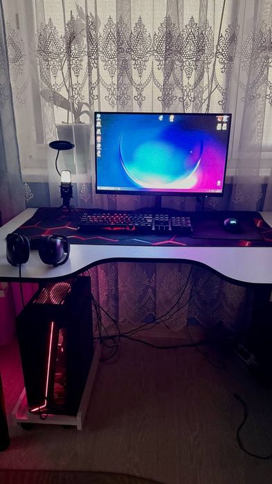 Повний ігровий сетап: ПК (i3-10100F / GTX 1070 8GB / 16GB RAM) + Монітор 180Hz + девайси HyperX + Стіл з LED.+ігрове крісло.