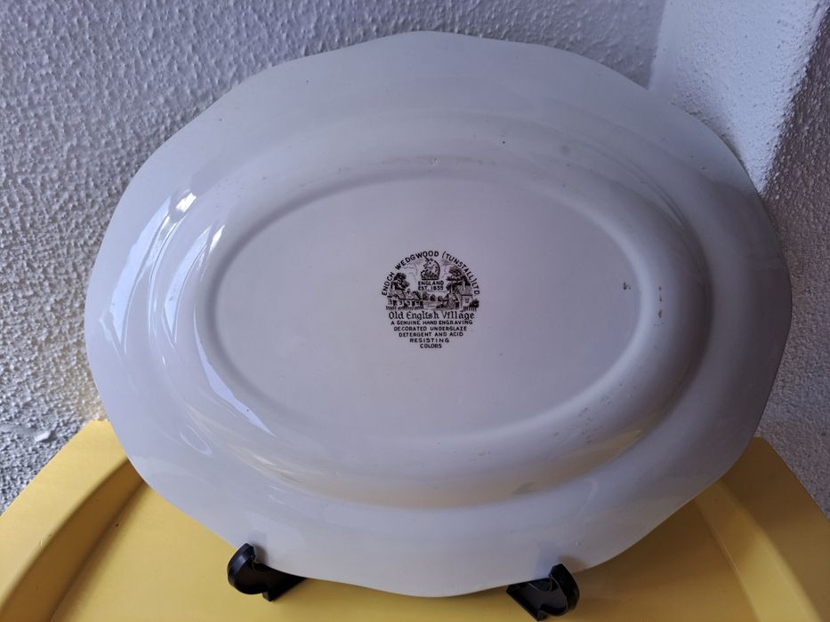 Travessa em porcelana inglesa